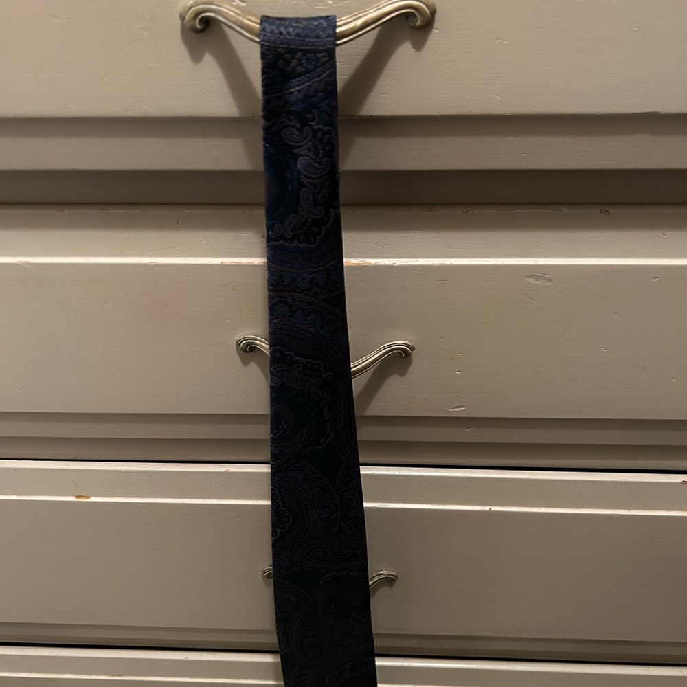 Necktie - Picture 2 of 2